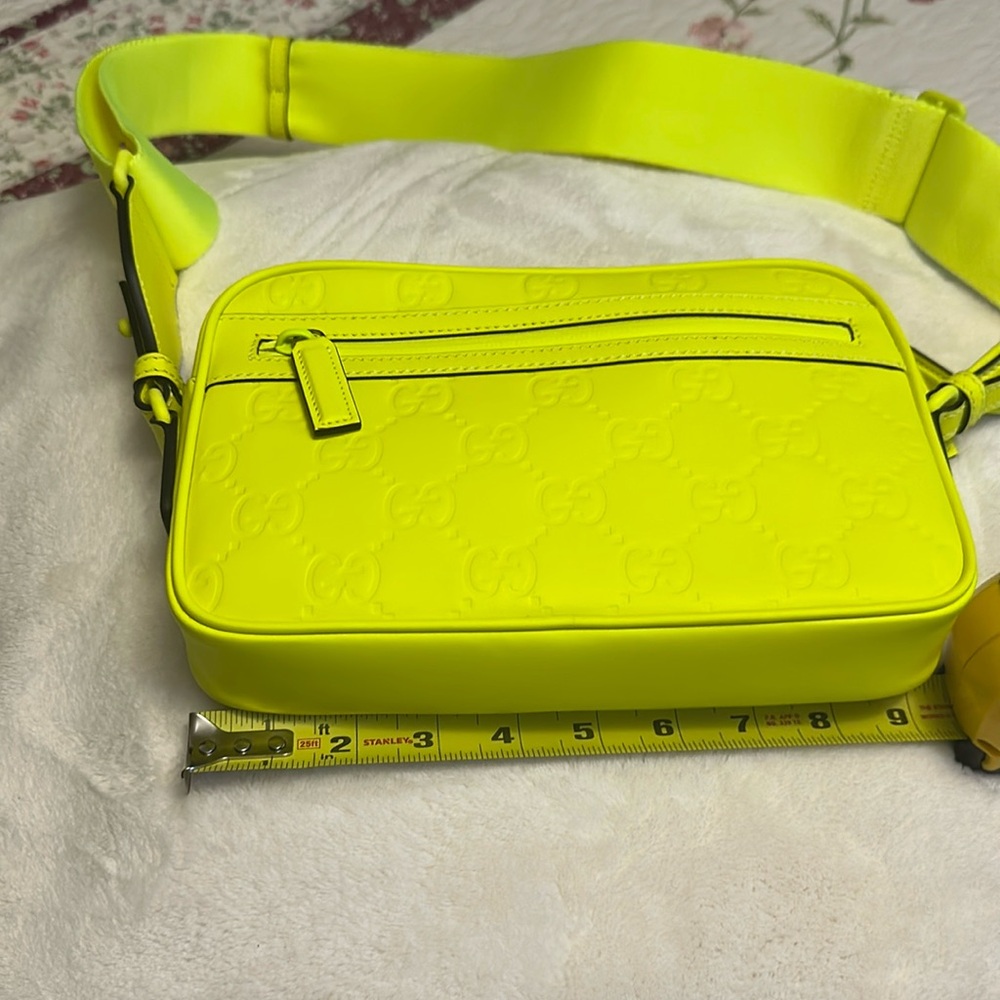 Gucci Yellow Crossbody Bag with Textured Monogram - Picture 15 of 16